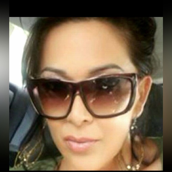 Meet your Posher, Lydia - Picture 11 of 14